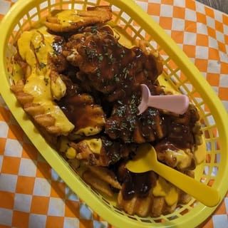 Cheesy Waffle Fries with Gravy